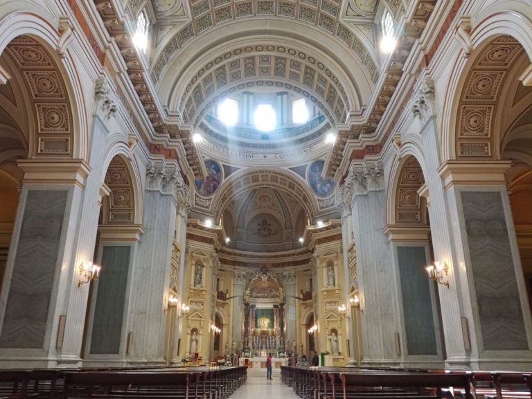 Basilica-Incoronata-interior-naples
